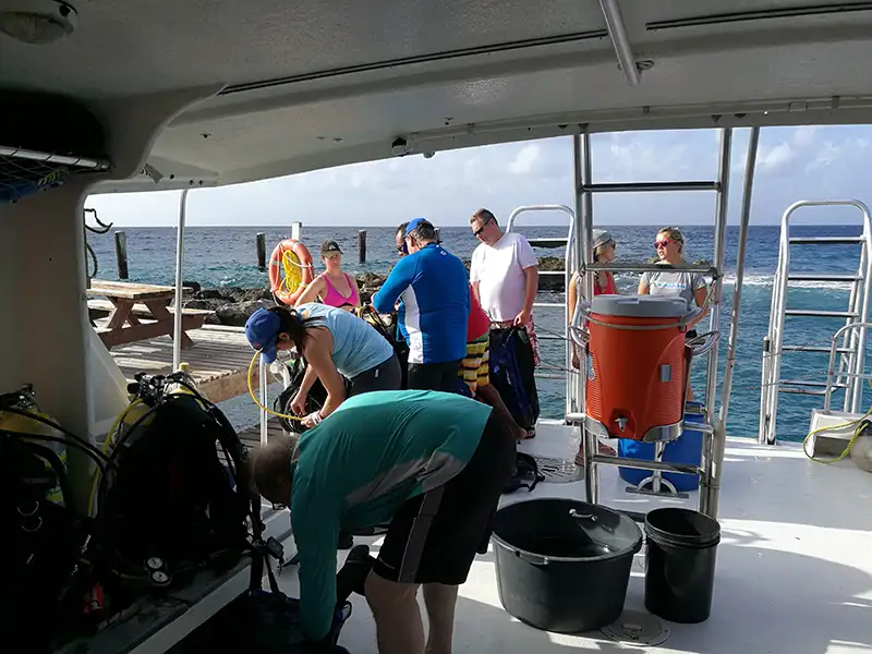 Scuba Shop divers preparing for a boat dive in Curaçao