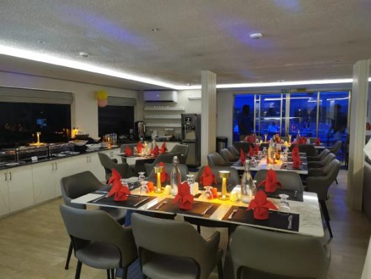 Maldives Master Dining Area